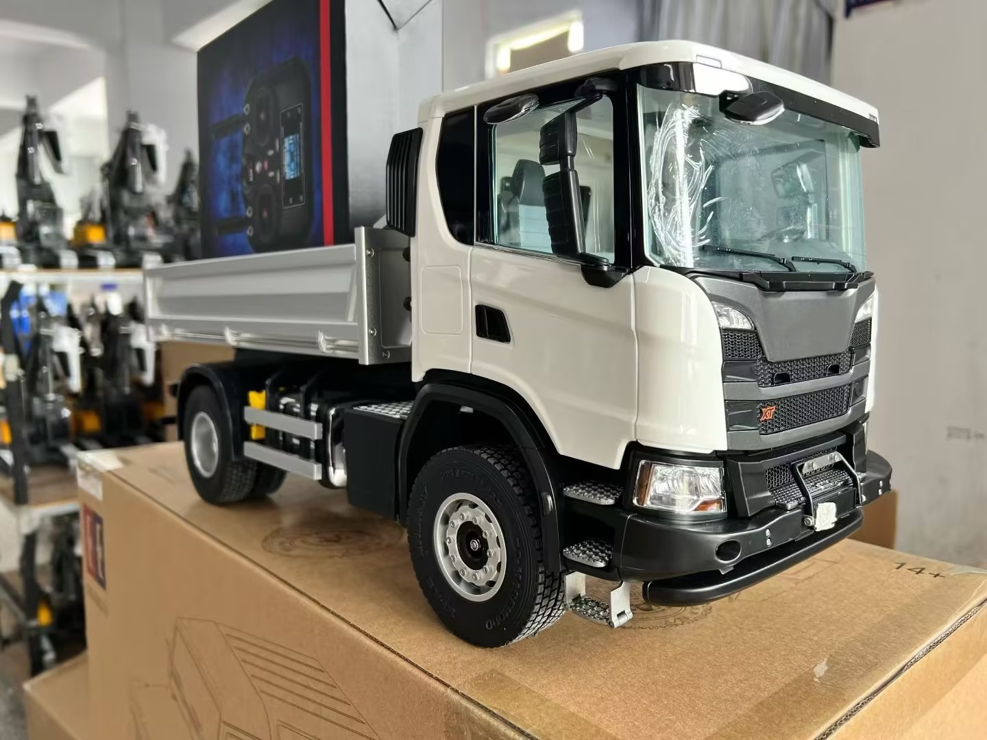 1/14 CNC 4x4 DoubleE E022 RC D - đánh giá và giá Rc Hobby Dump Truck
